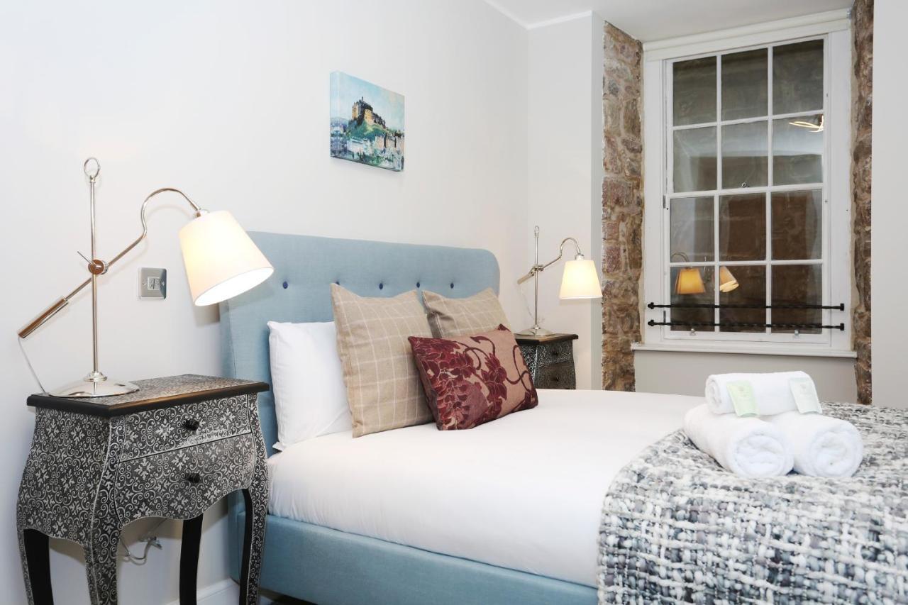 Joivy Refurbished Home On The Royal Mile 에든버러 외부 사진