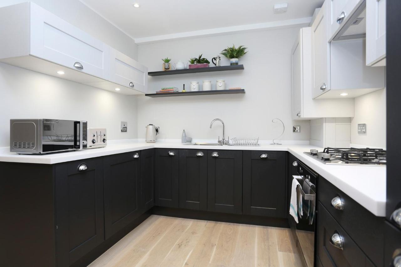 Joivy Refurbished Home On The Royal Mile 에든버러 외부 사진
